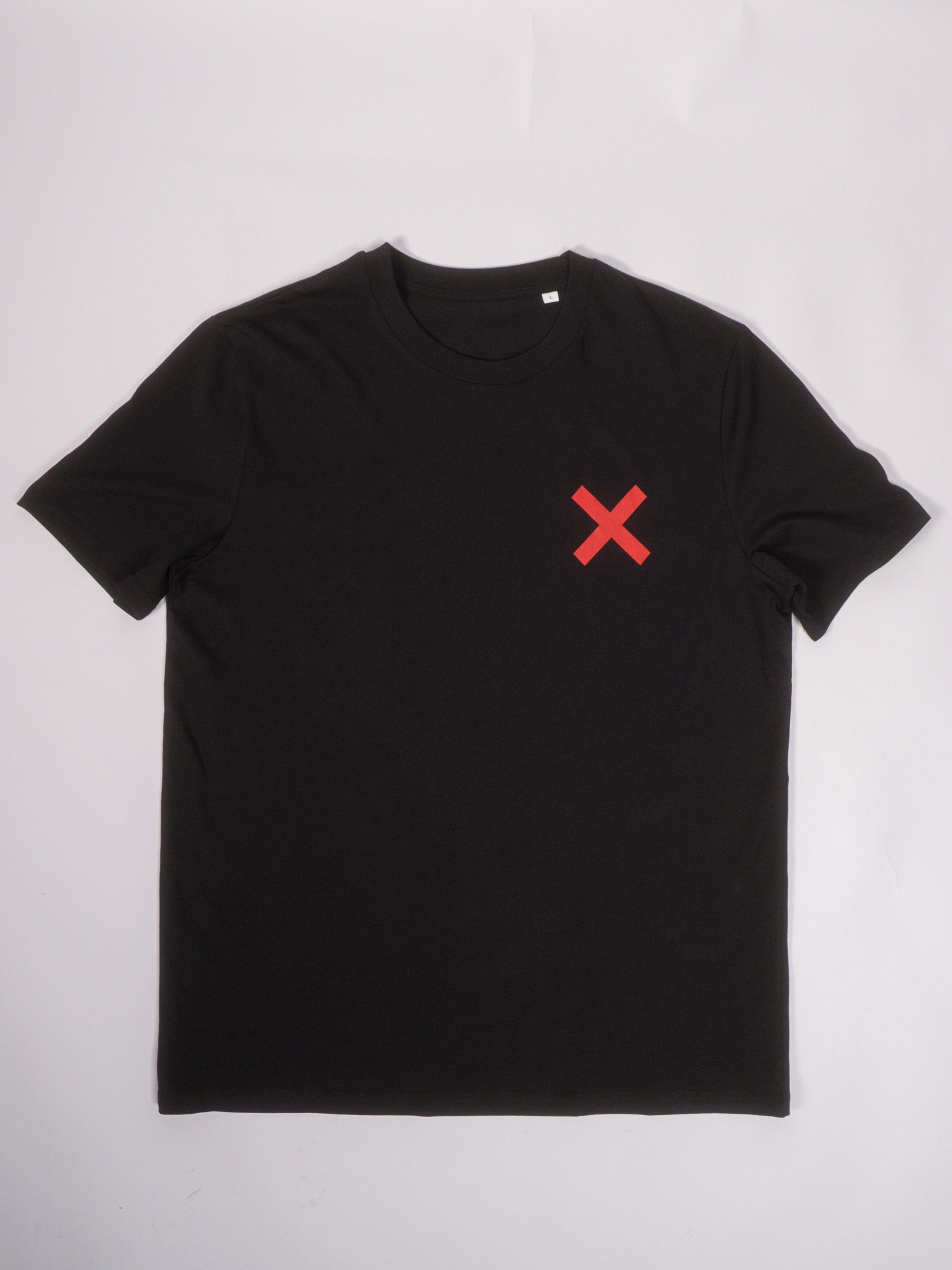 ❌ Vétó feketén piros póló