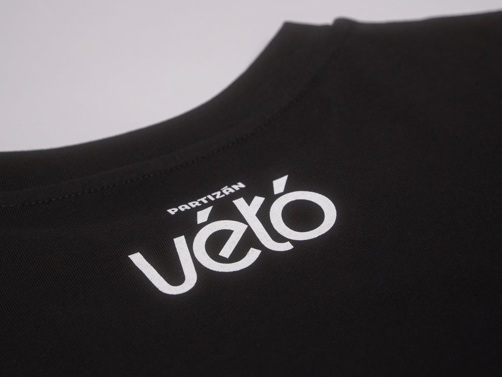 ❌ Vétó feketén piros póló